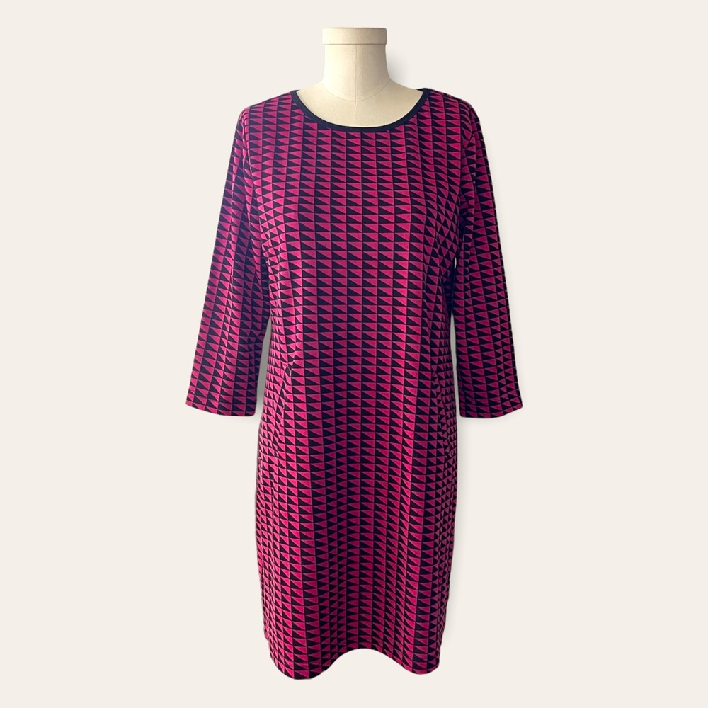 Tyler Boë Pink and Black Geo Print Knit Shift Dress Size Medium
